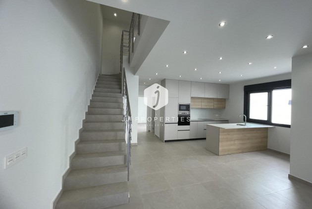 Obra nueva - Villa -
Almoradí - Heredades