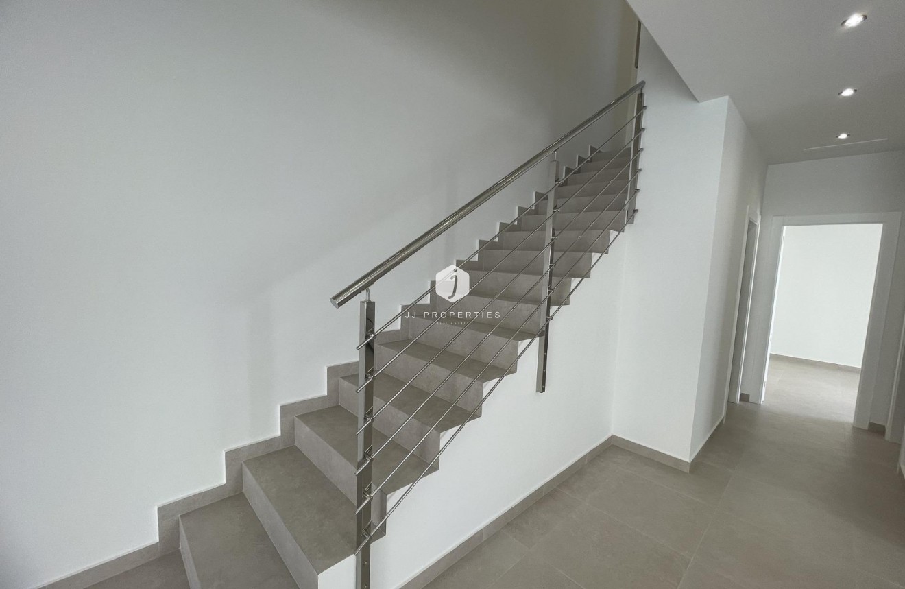 Obra nueva - Villa -
Almoradí - Heredades