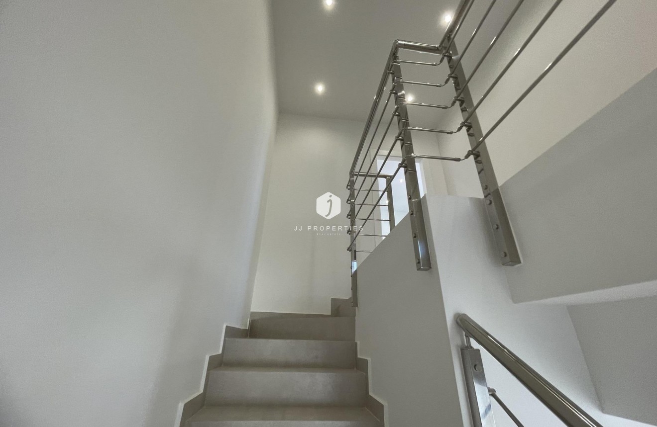 Obra nueva - Villa -
Almoradí - Heredades