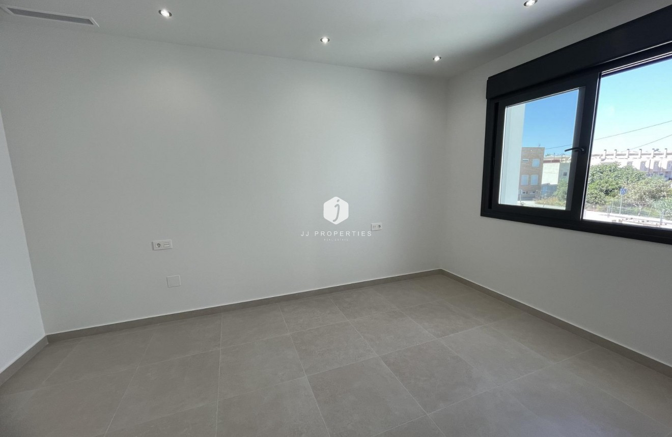 Obra nueva - Villa -
Almoradí - Heredades