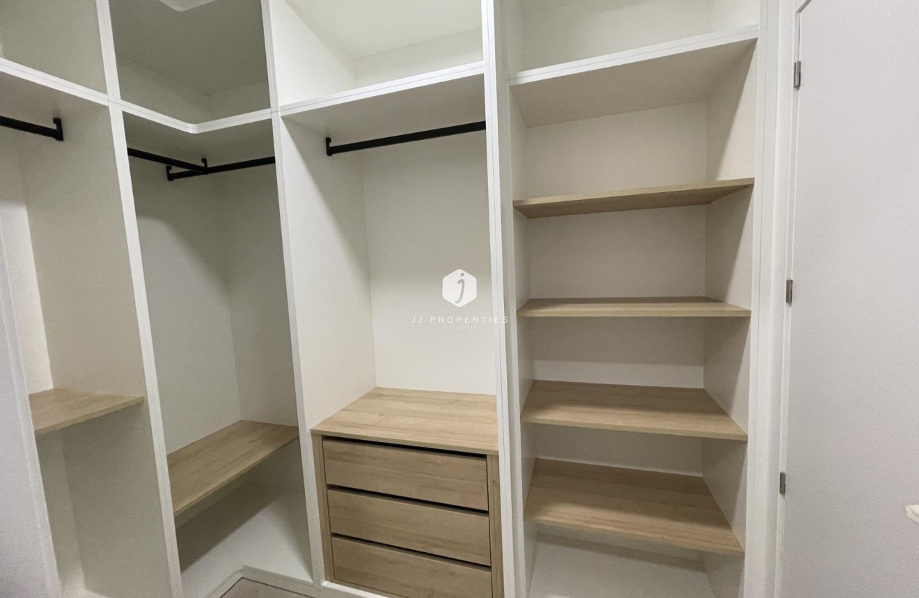 Obra nueva - Villa -
Almoradí - Heredades