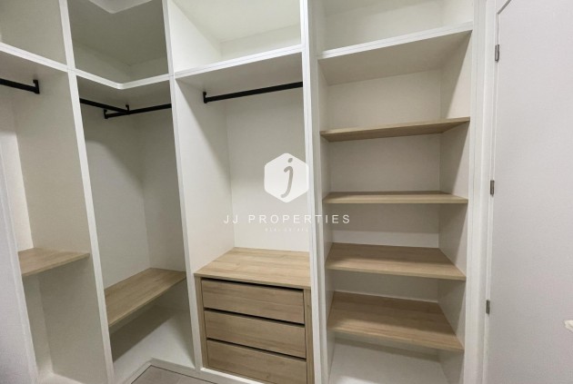 Obra nueva - Villa -
Almoradí - Heredades