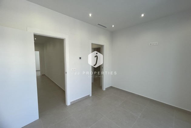 Obra nueva - Villa -
Almoradí - Heredades