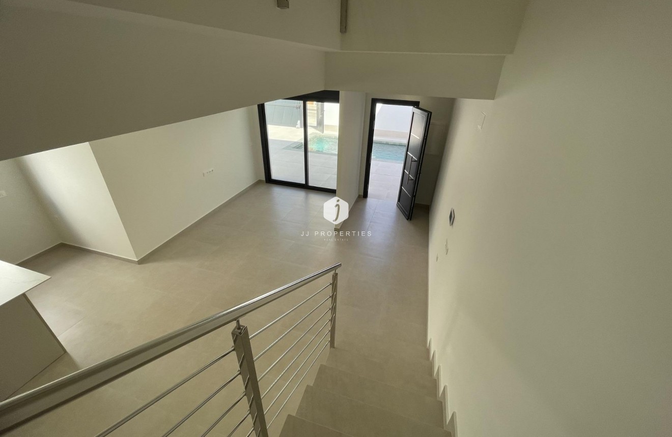 Obra nueva - Villa -
Almoradí - Heredades