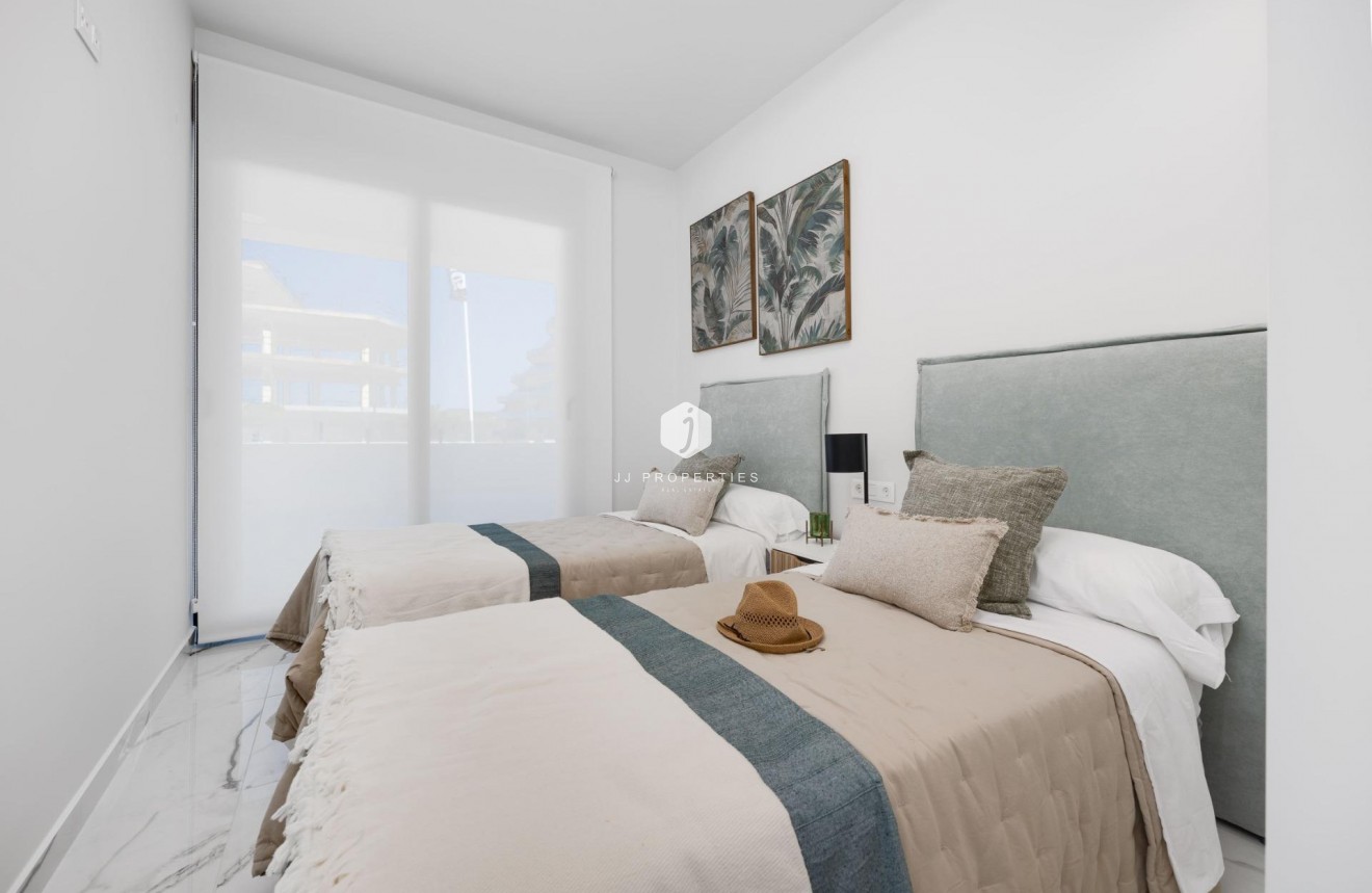 Obra nueva - Apartamento / piso -
San Miguel de Salinas - Pueblo