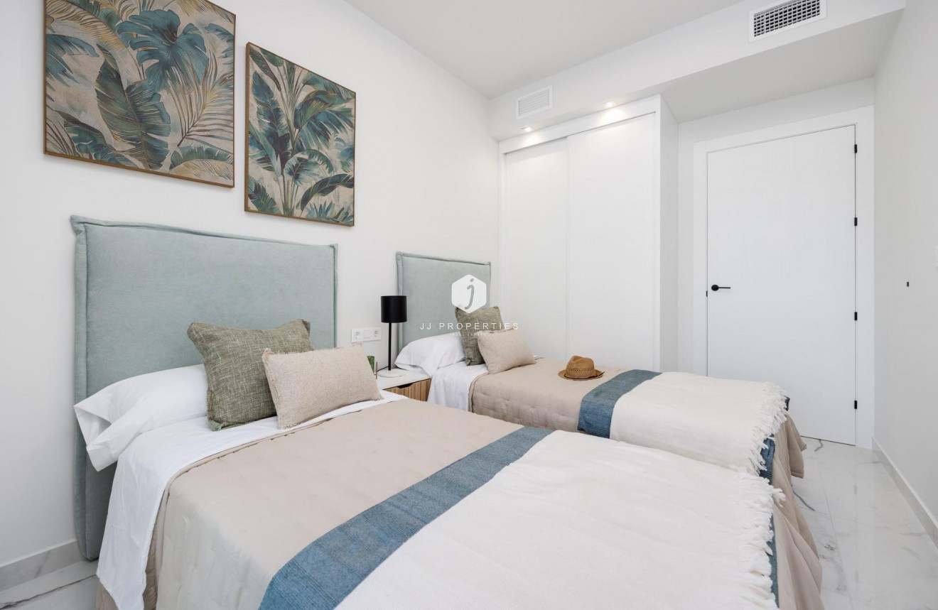 Obra nueva - Apartamento / piso -
San Miguel de Salinas - Pueblo