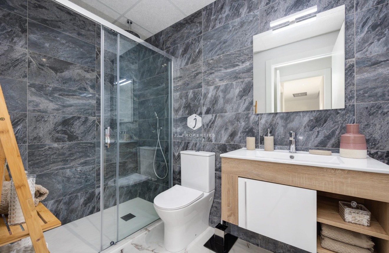 Obra nueva - Apartamento / piso -
San Miguel de Salinas - Pueblo