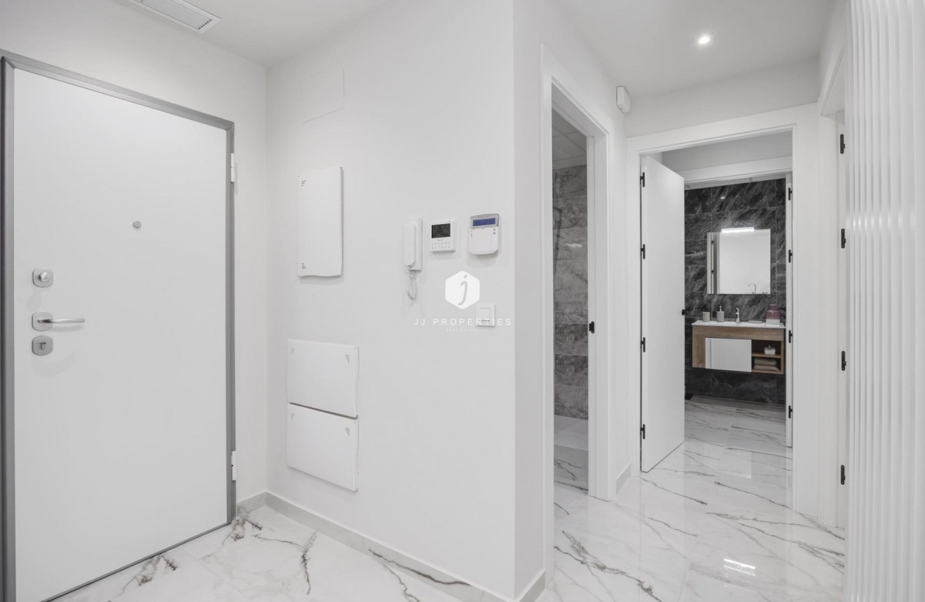 Obra nueva - Apartamento / piso -
San Miguel de Salinas - Pueblo