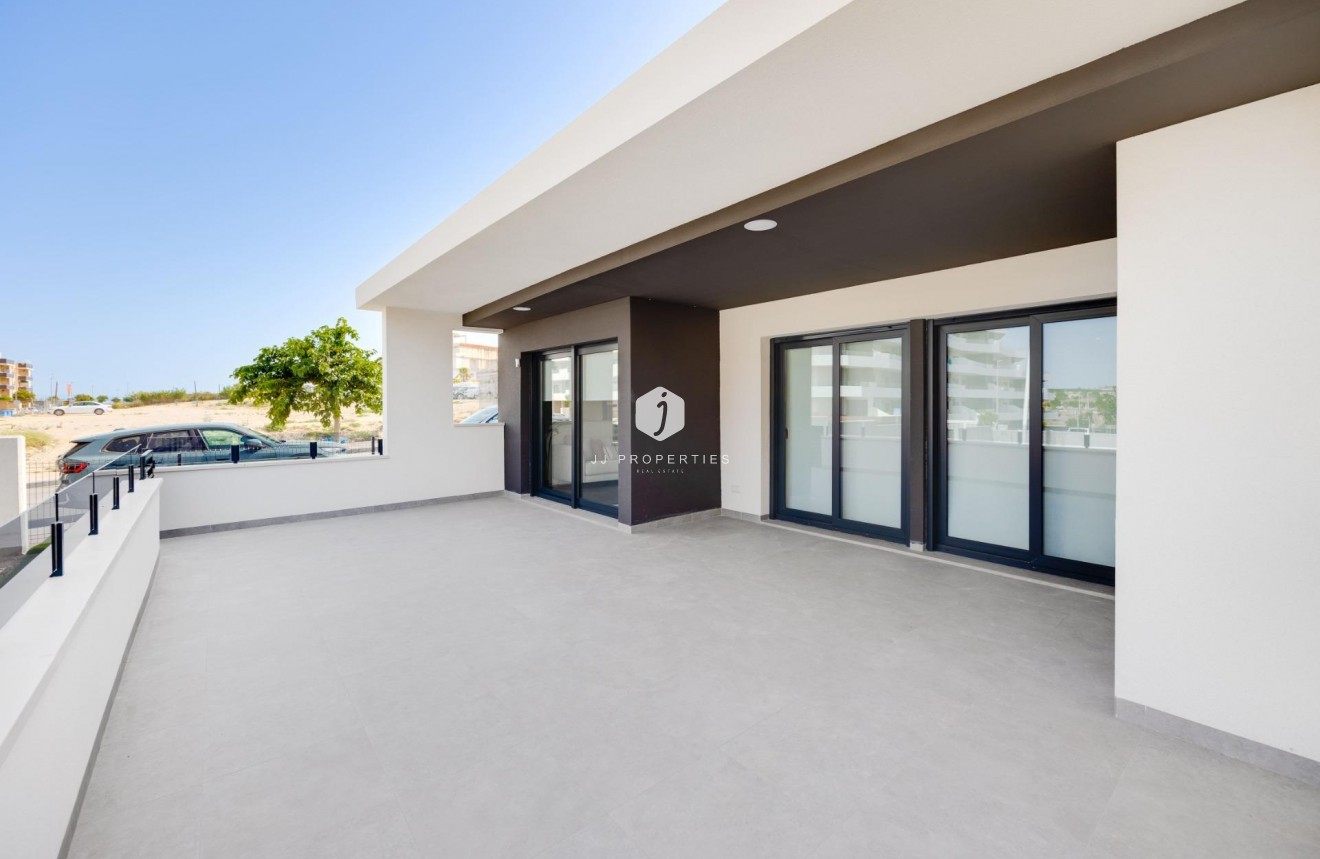 Obra nueva - Apartamento / piso -
San Miguel de Salinas - Pueblo