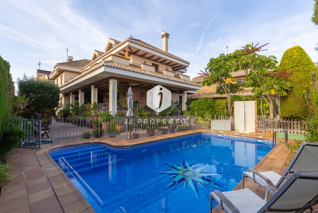 Segunda mano - Villa -
Torrevieja - Costa Blanca