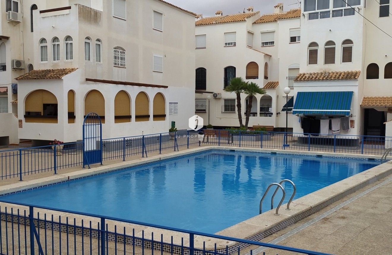 Segunda mano - Apartamento / piso -
Torrevieja - LOS NAUFRAGOS PLAYA