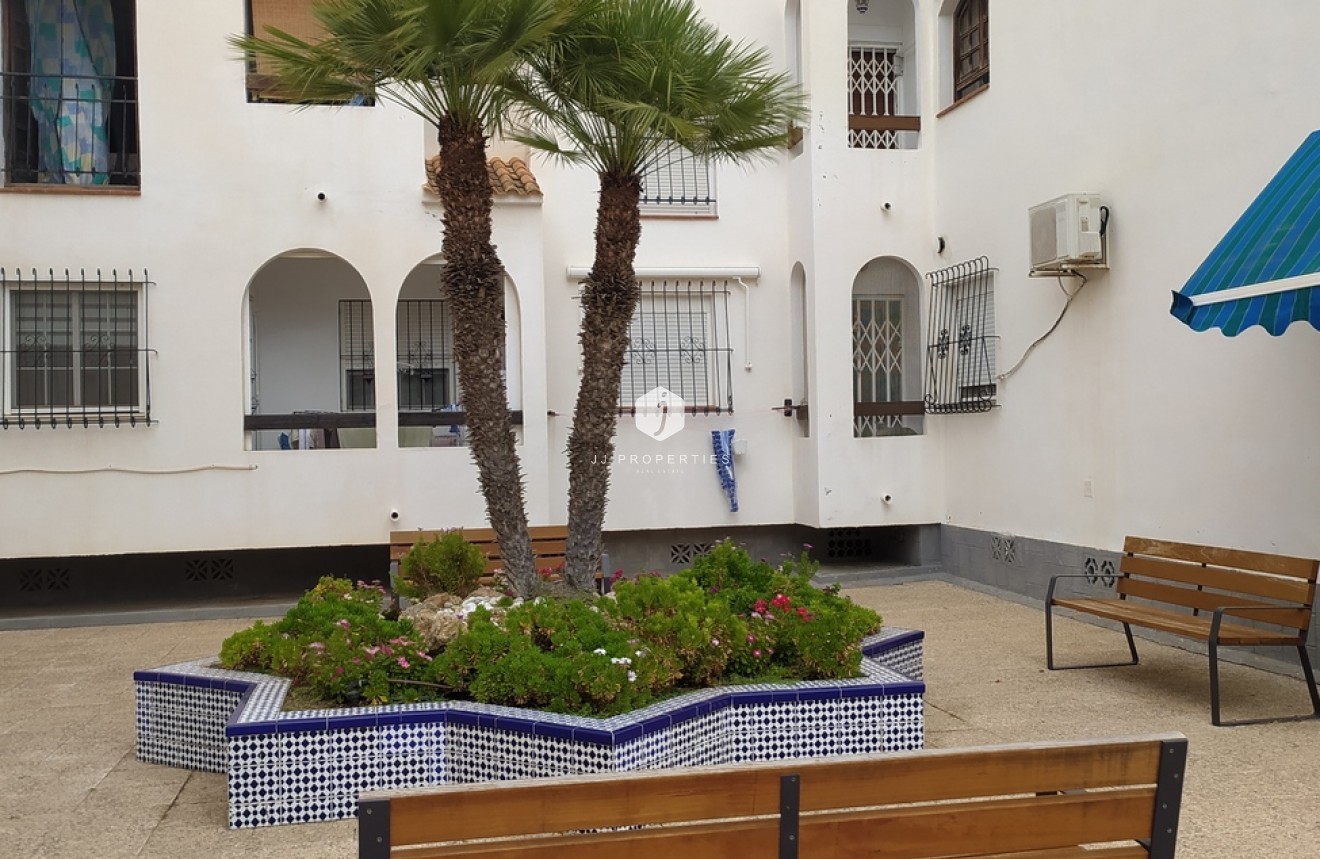 Segunda mano - Apartamento / piso -
Torrevieja - LOS NAUFRAGOS PLAYA