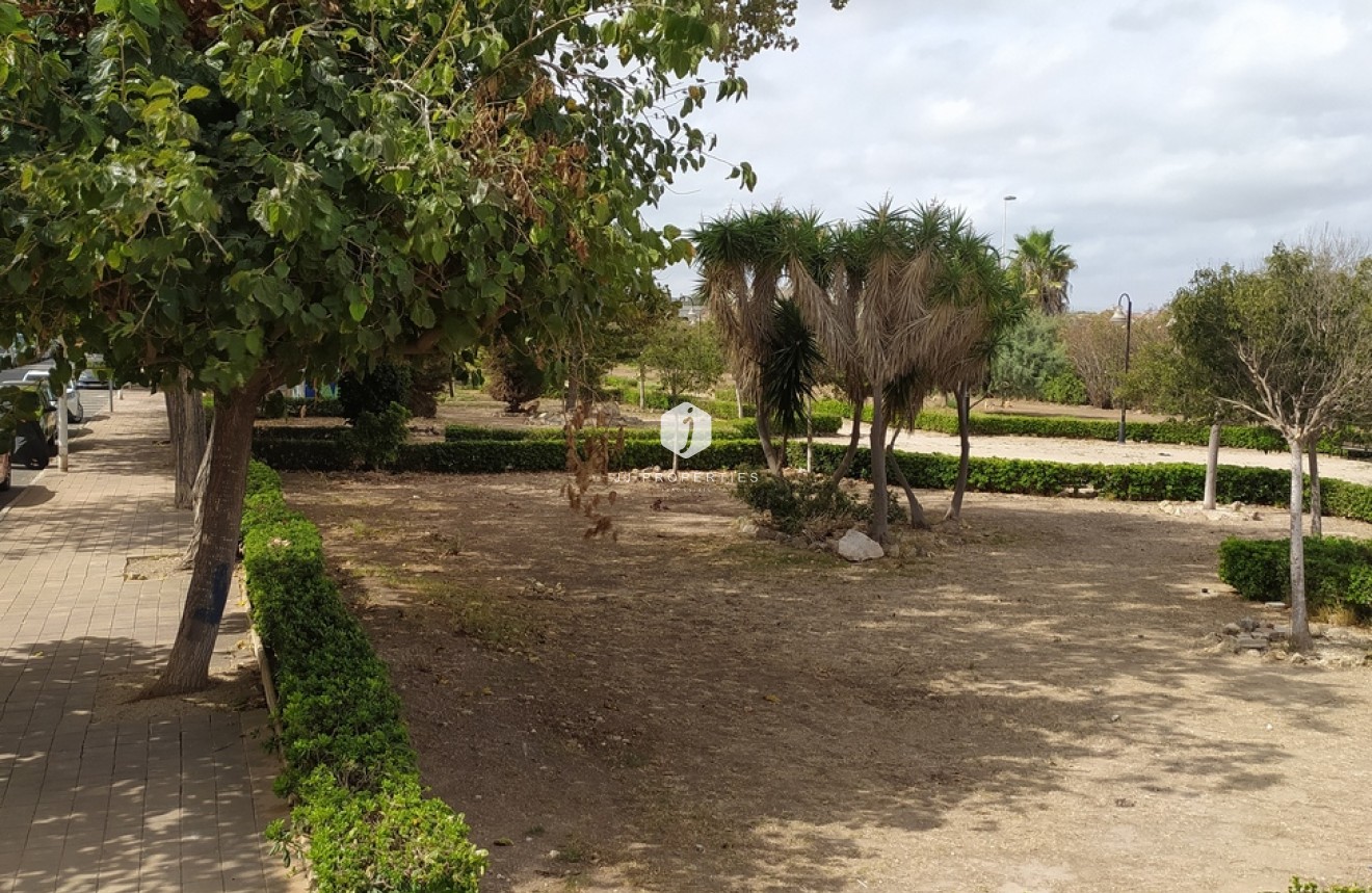 Segunda mano - Apartamento / piso -
Torrevieja - LOS NAUFRAGOS PLAYA