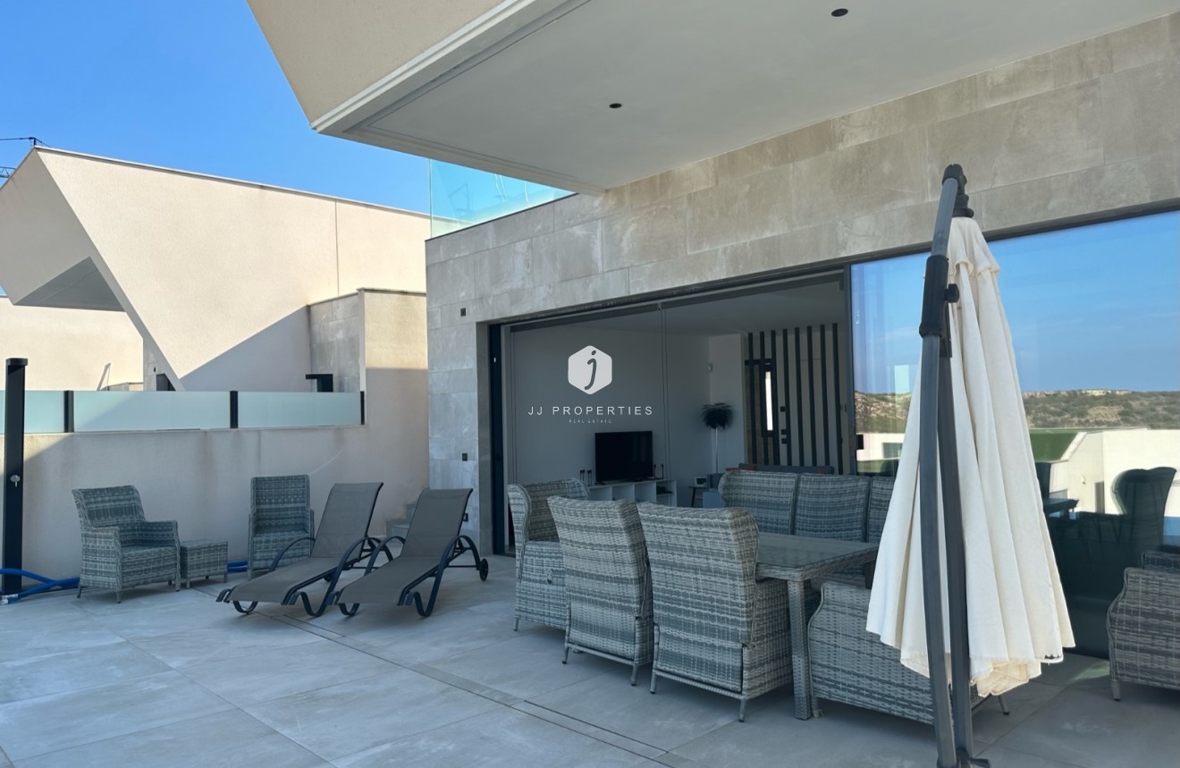 Segunda mano - Villa -
Ciudad Quesada - Costa Blanca