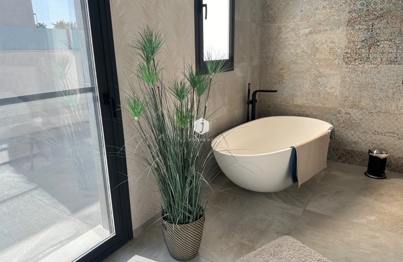 D'occasion - Villa -
Ciudad Quesada - Costa Blanca