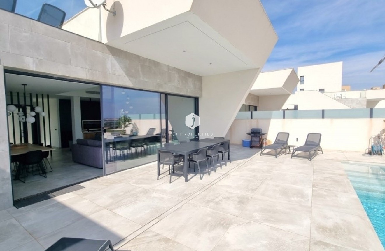 Segunda mano - Villa -
Ciudad Quesada - Costa Blanca