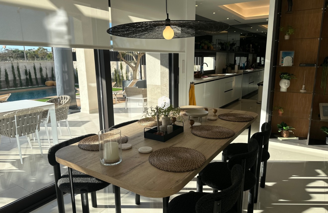 Segunda mano - Villa -
Ciudad Quesada - Costa Blanca