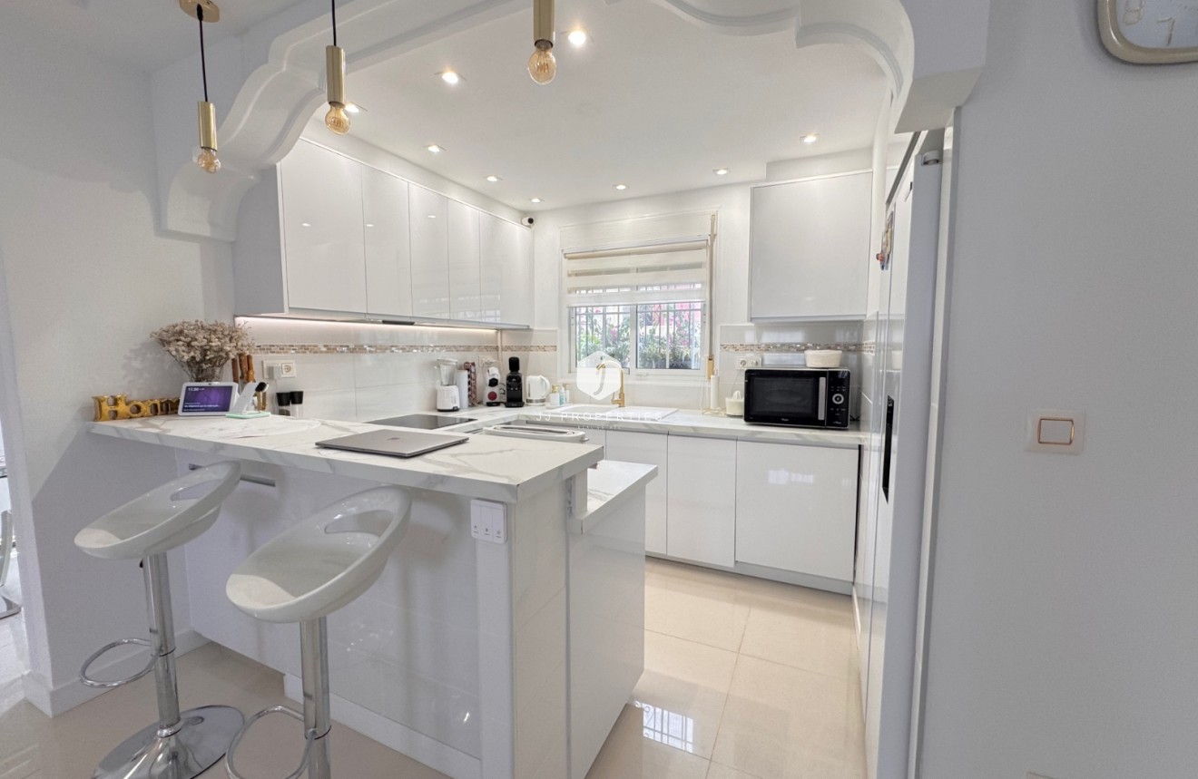 Segunda mano - Villa -
Algorfa - Inland