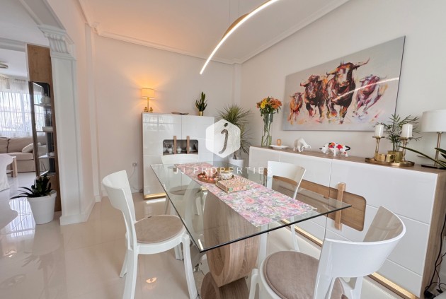 Segunda mano - Villa -
Algorfa - Inland