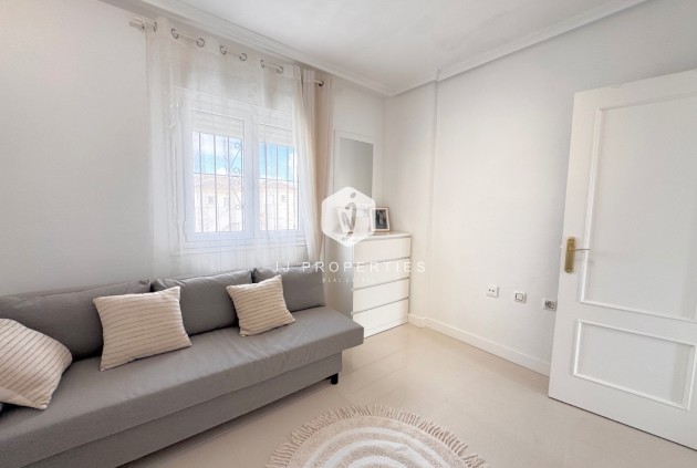 Segunda mano - Villa -
Algorfa - Inland