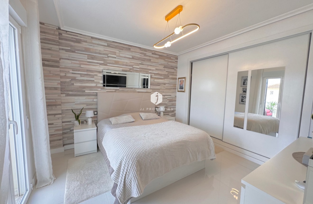 Segunda mano - Villa -
Algorfa - Inland