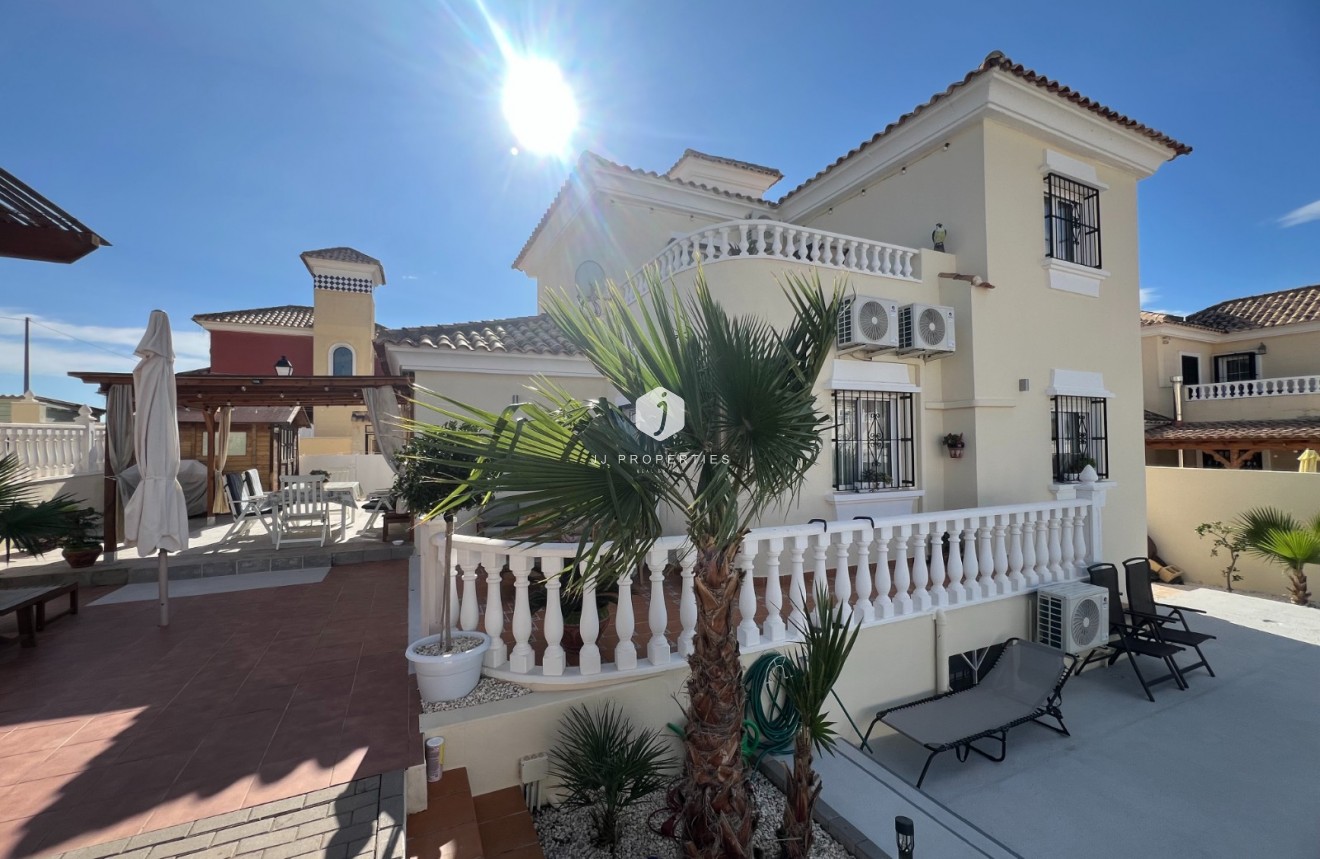 Segunda mano - Villa -
Algorfa - Inland