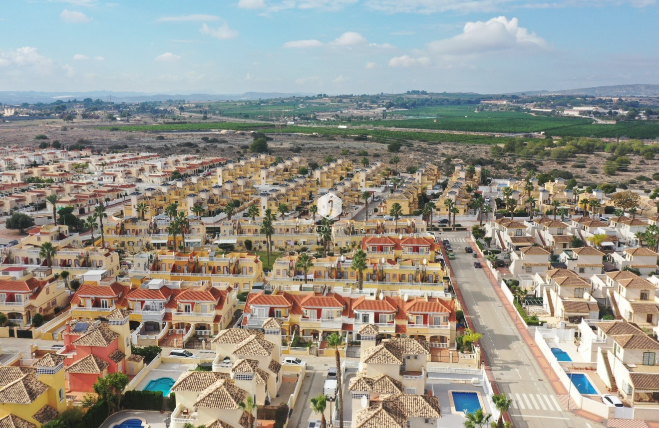 Segunda mano - Villa -
Algorfa - Inland