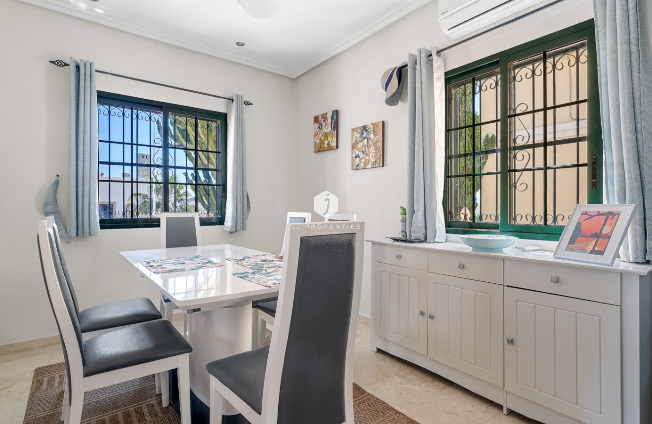 Segunda mano - Villa -
Orihuela Costa - Costa Blanca