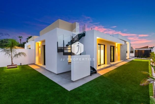 Segunda mano - Villa -
El Chaparral - Inland