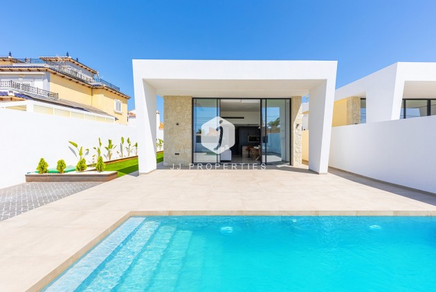 Segunda mano - Villa -
El Chaparral - Inland