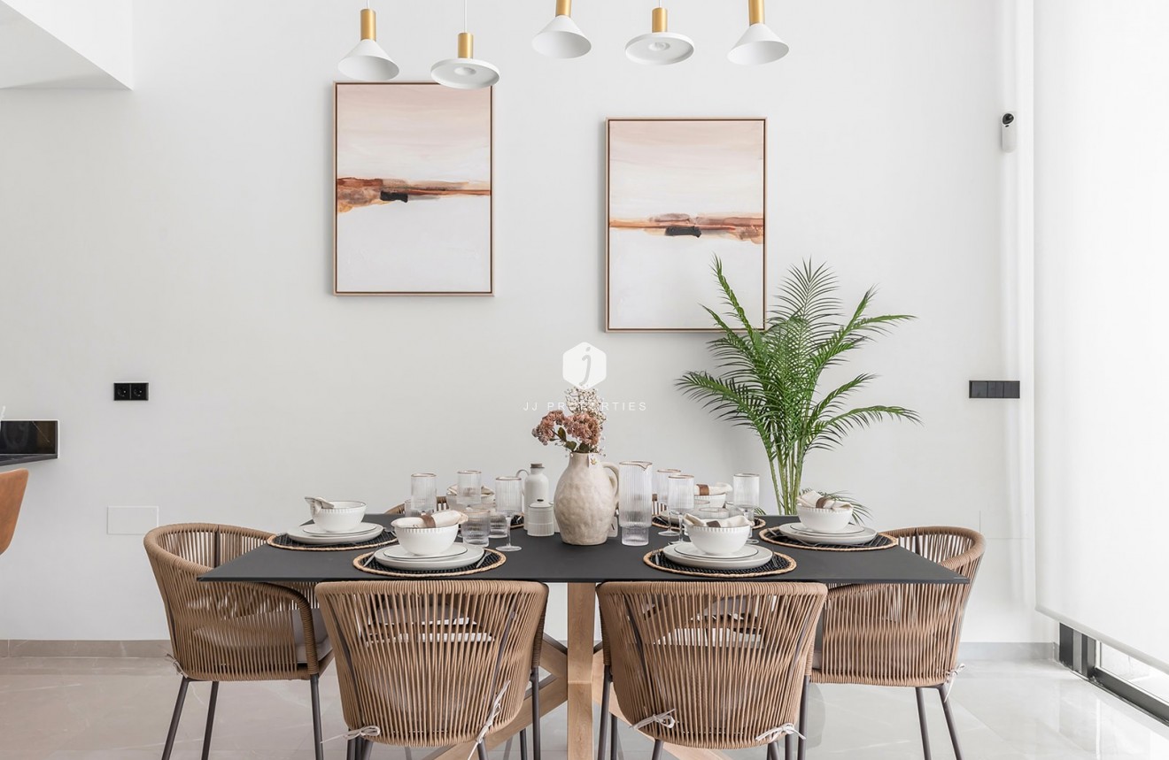 Segunda mano - Villa -
El Chaparral - Inland