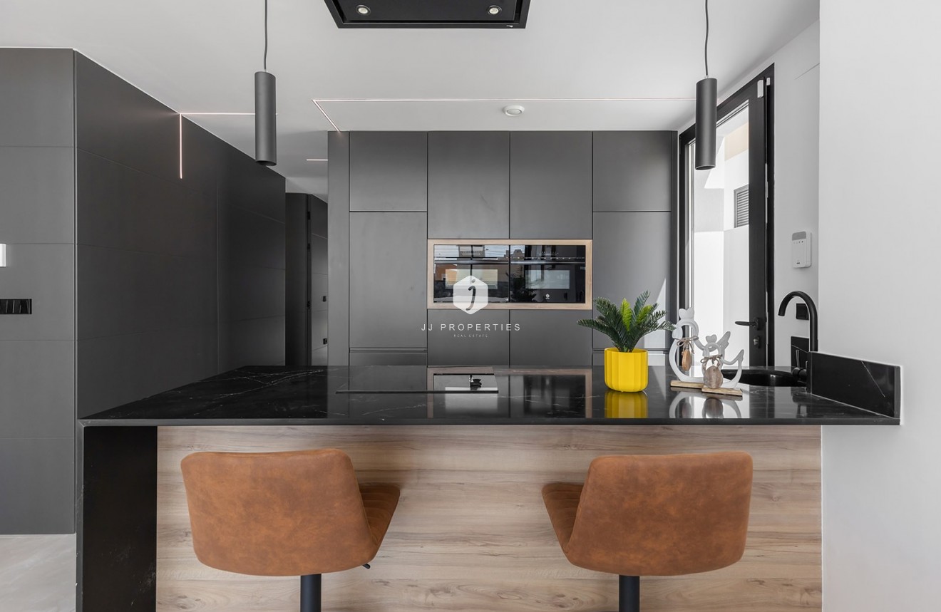 Segunda mano - Villa -
El Chaparral - Inland