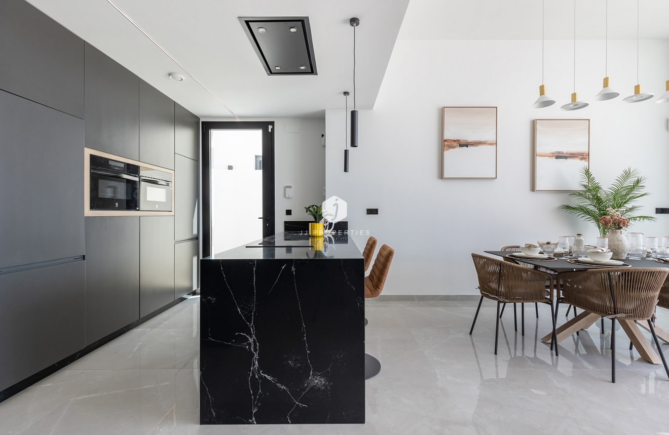 Segunda mano - Villa -
El Chaparral - Inland