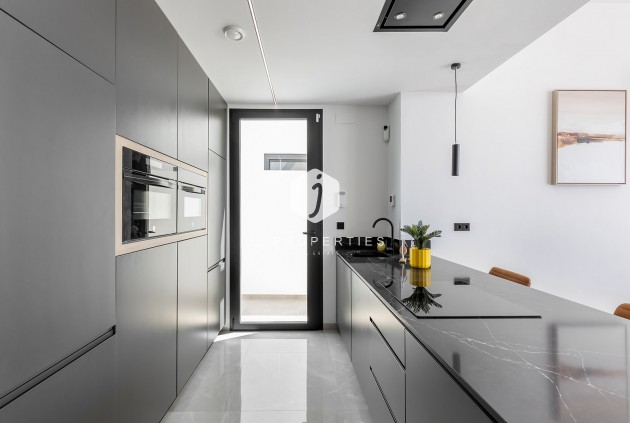 Segunda mano - Villa -
El Chaparral - Inland