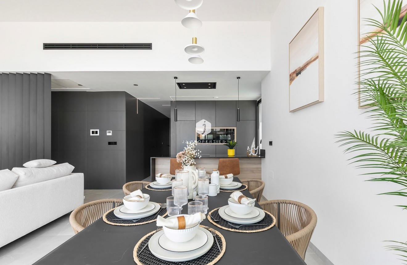 Segunda mano - Villa -
El Chaparral - Inland