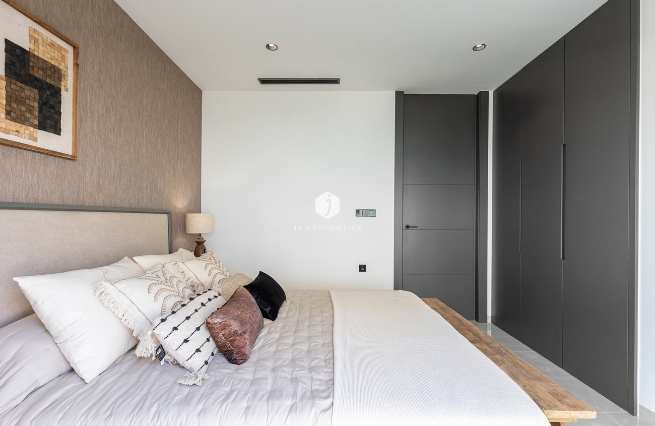 Segunda mano - Villa -
El Chaparral - Inland