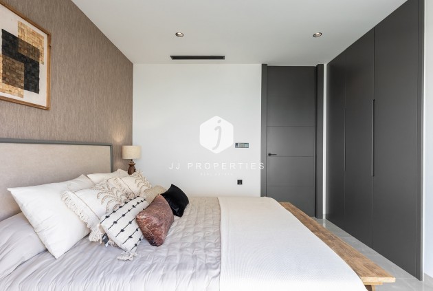 Segunda mano - Villa -
El Chaparral - Inland