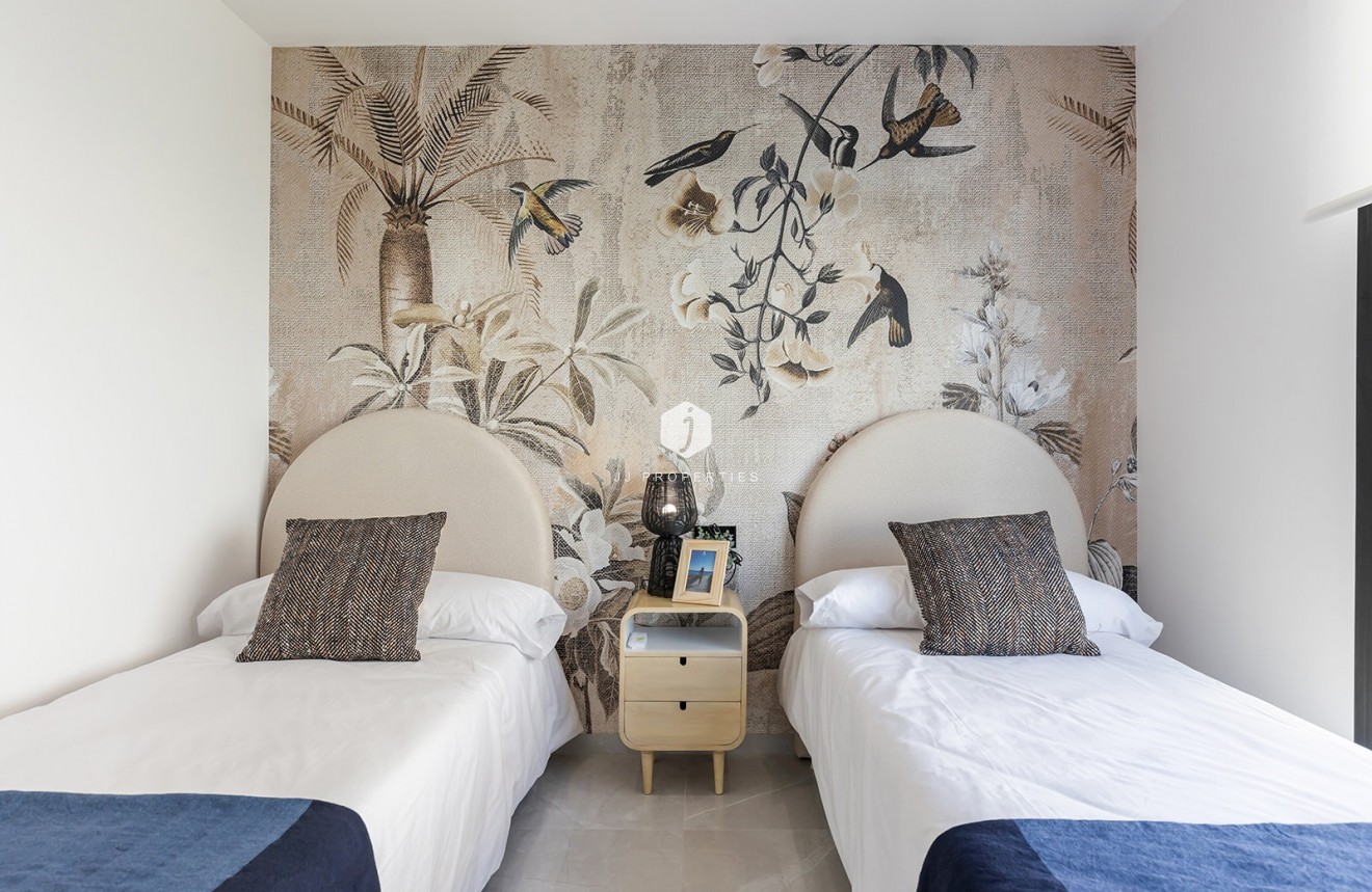 Segunda mano - Villa -
El Chaparral - Inland