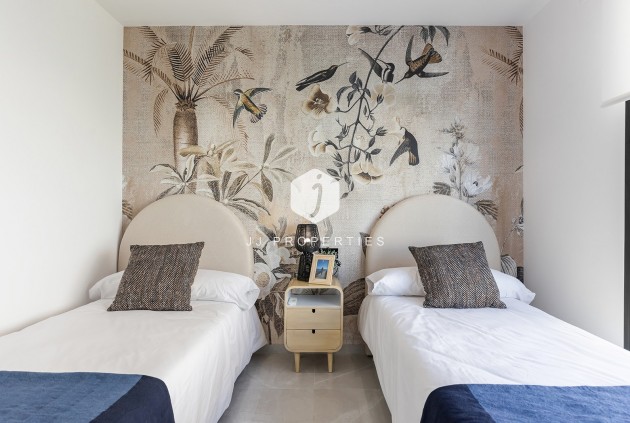 Segunda mano - Villa -
El Chaparral - Inland