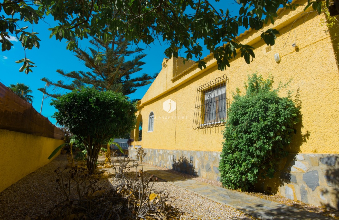 Segunda mano - Villa -
La Siesta - Costa Blanca