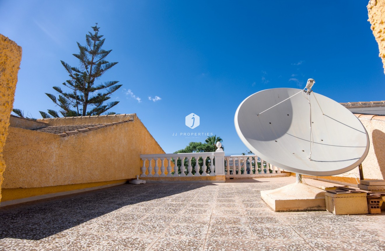 Segunda mano - Villa -
La Siesta - Costa Blanca