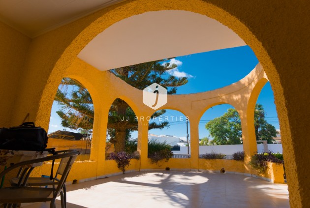 Segunda mano - Villa -
La Siesta - Costa Blanca