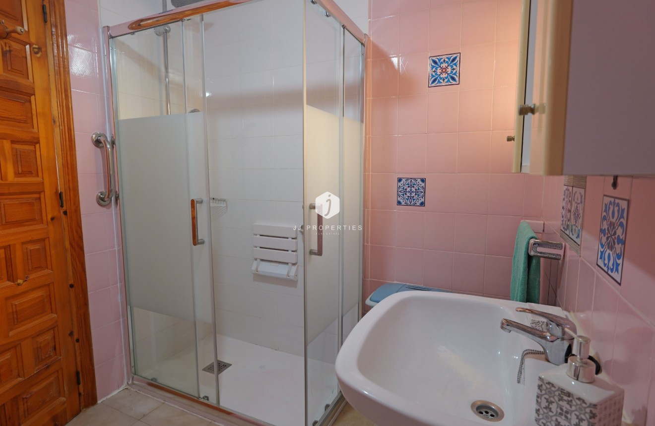 Segunda mano - Villa -
La Siesta - Costa Blanca