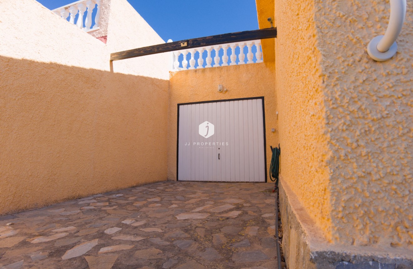 Segunda mano - Villa -
La Siesta - Costa Blanca