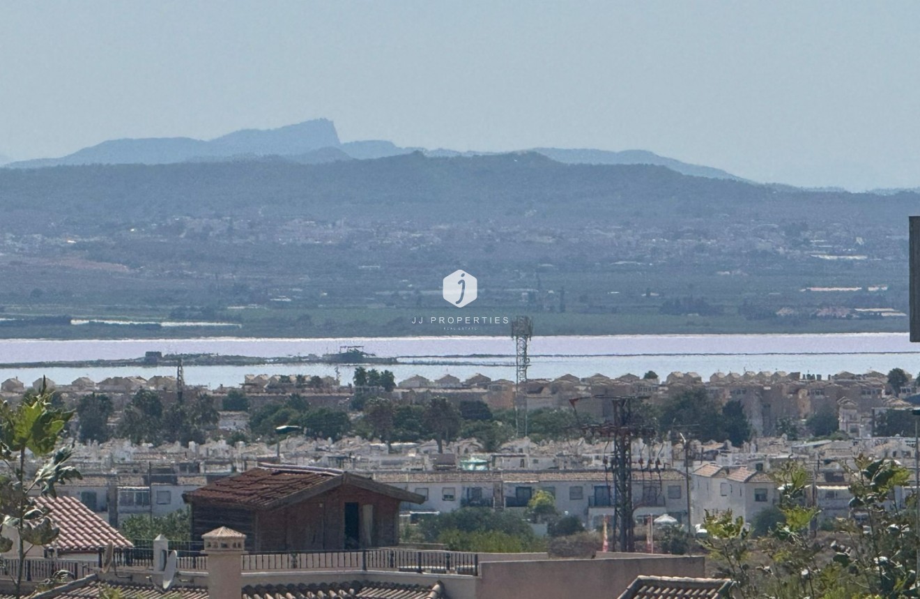 Segunda mano - Bungalow -
Torrevieja - Costa Blanca