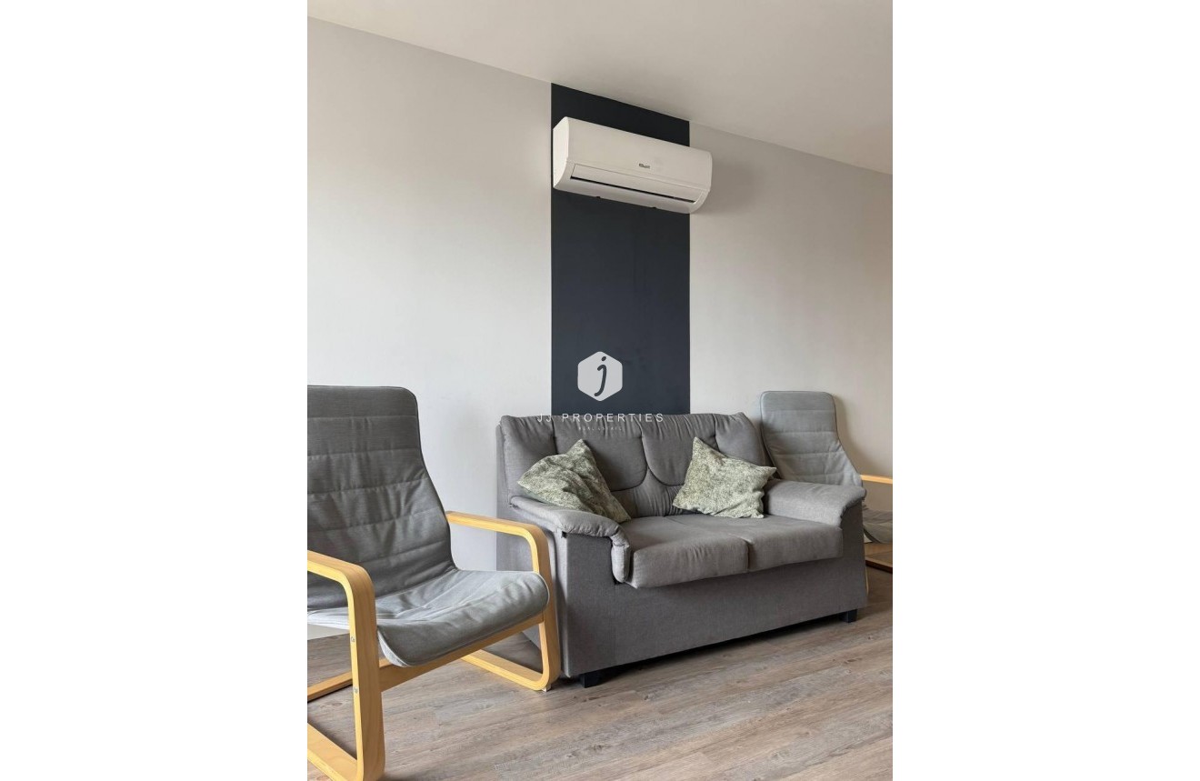 Segunda mano - Apartamento / piso -
Torrevieja - Centro