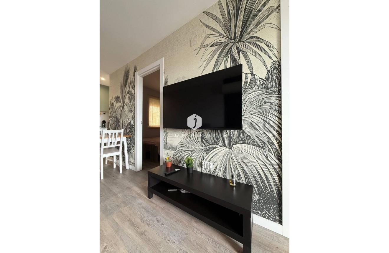 Segunda mano - Apartamento / piso -
Torrevieja - Centro