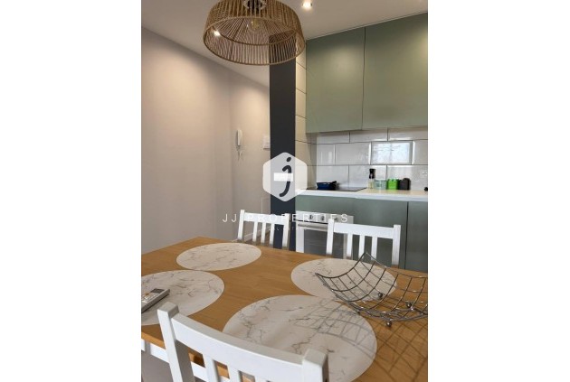 Segunda mano - Apartamento / piso -
Torrevieja - Centro