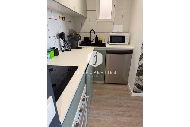 Segunda mano - Apartamento / piso -
Torrevieja - Centro