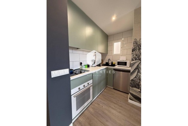 Segunda mano - Apartamento / piso -
Torrevieja - Centro